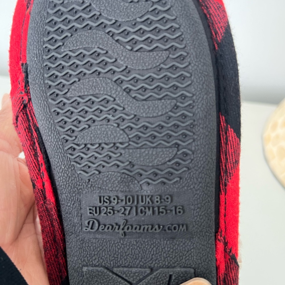 Dearfoams Red and Cream Plaid Slippers - Picture 4 of 5